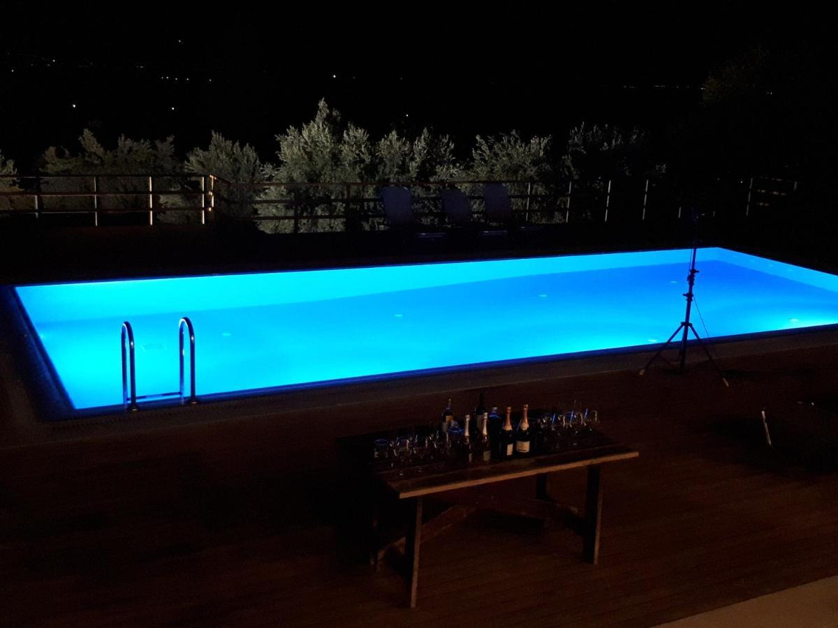 Villa Kalamos / Sea View And Pool Nearby Athens Exterior foto